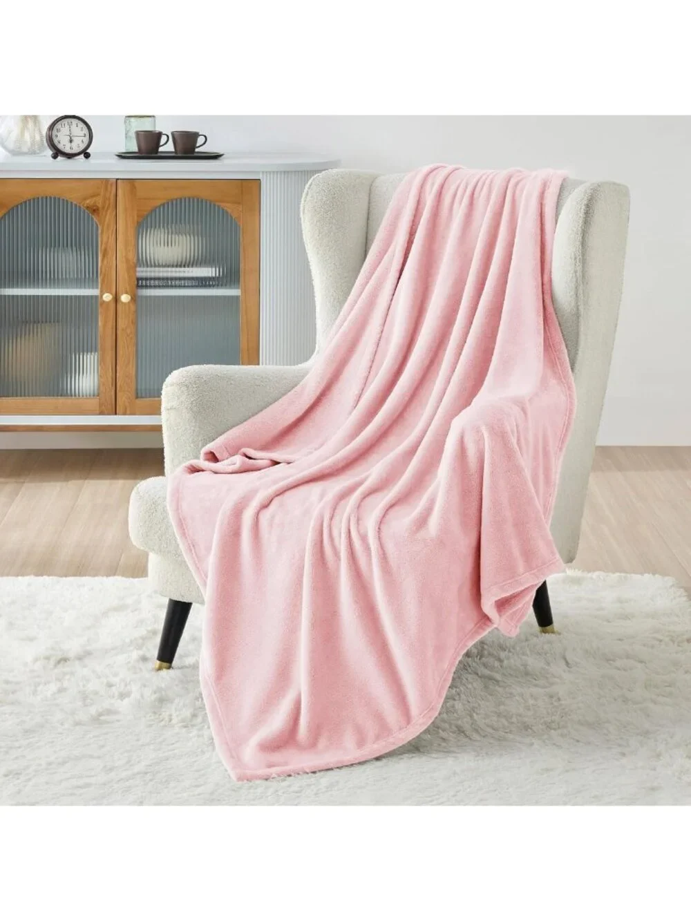 Cozy Pink Fleece Throw Blanket - Soft 300GSM Couch Blanket for Home Decor, 50x60